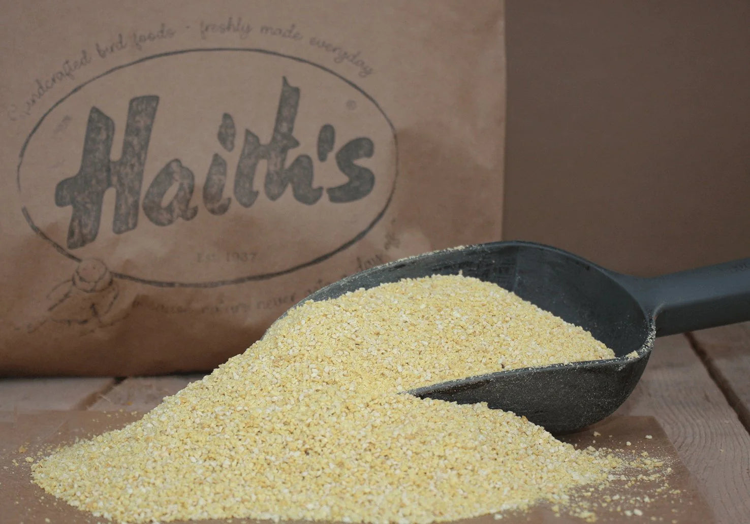 Rearing foods for aviary birds.