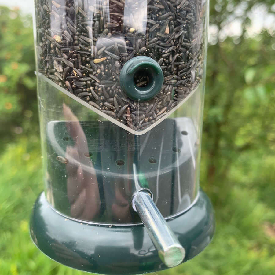 Flick 'n' Click Niger Seed Feeder - Haith's