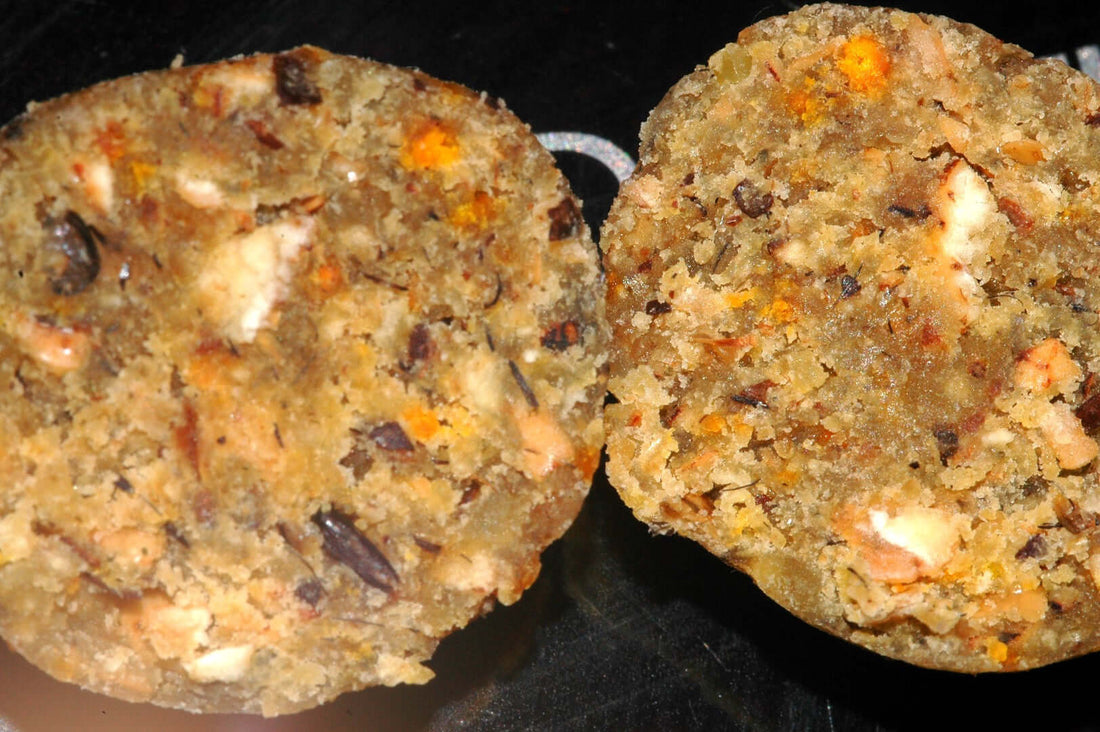 Flattened bait made with tiger nuts