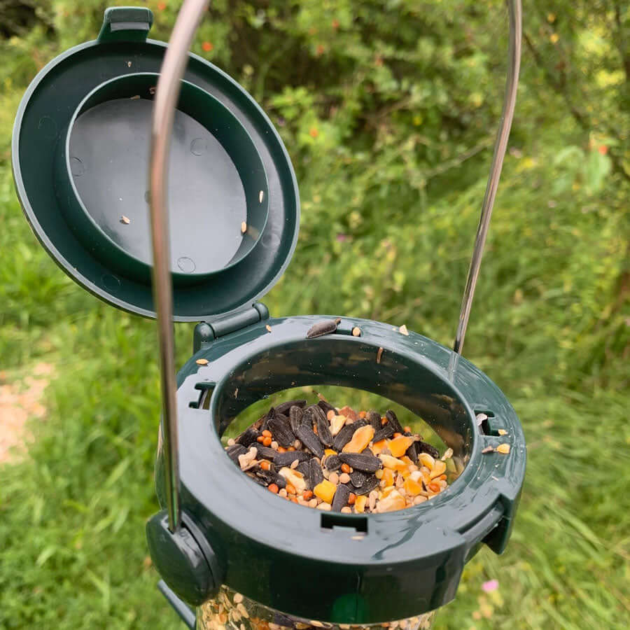 Flick 'n' Click Seed Feeder - Haith's