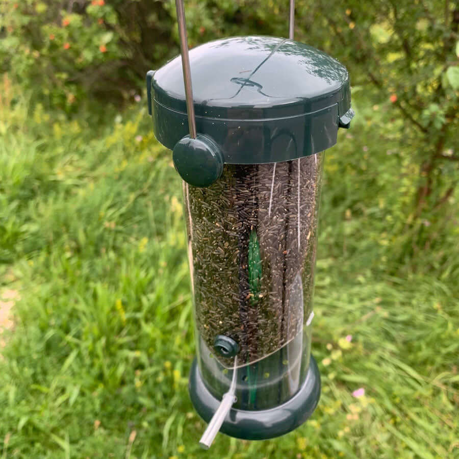 High-quality, simple to use niger seed feeder.