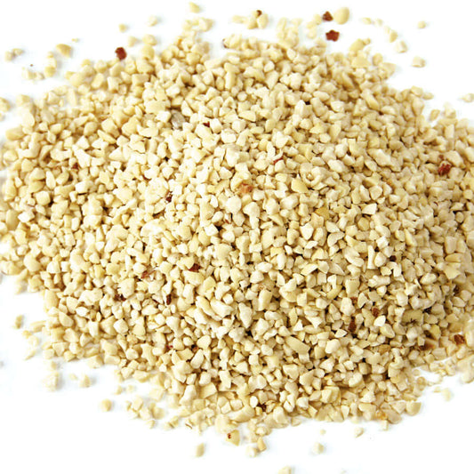 Peanut Granules can be fed on the ground, on bird tables or from tube-type bird feeders.